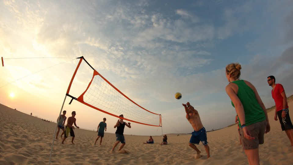 Beachvolleyball am Strand