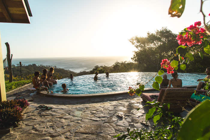 Pool mit Meerblick