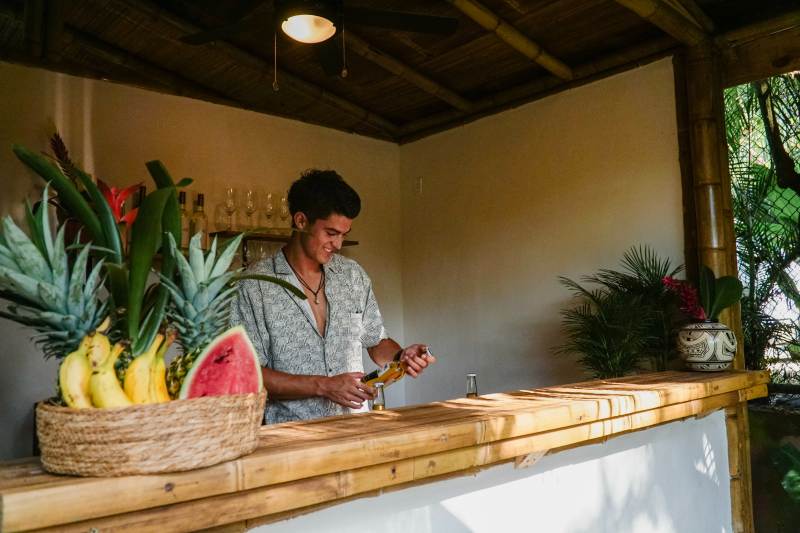Bar im Surfcamp